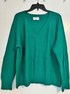 Old Navy emerald green v-neck sweater size large